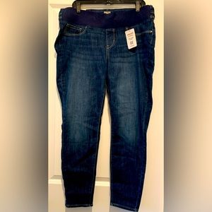 Levi Strauss Signature Baby Bump Maternity Skinny Jeans